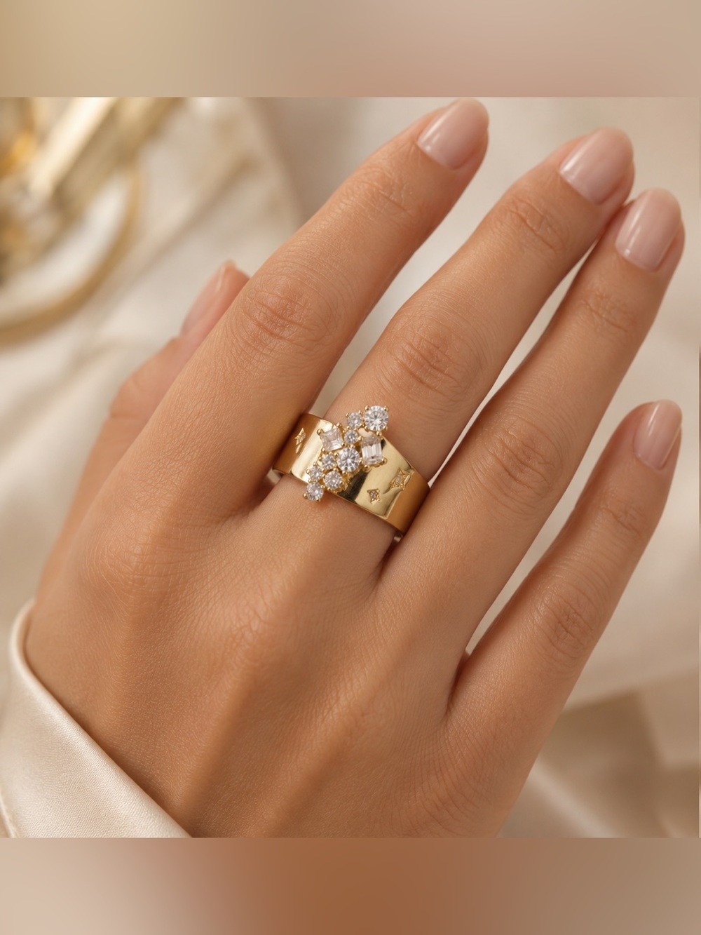 14K Mixed-Cut Cascading Statement Band - Picture 4 of 12
